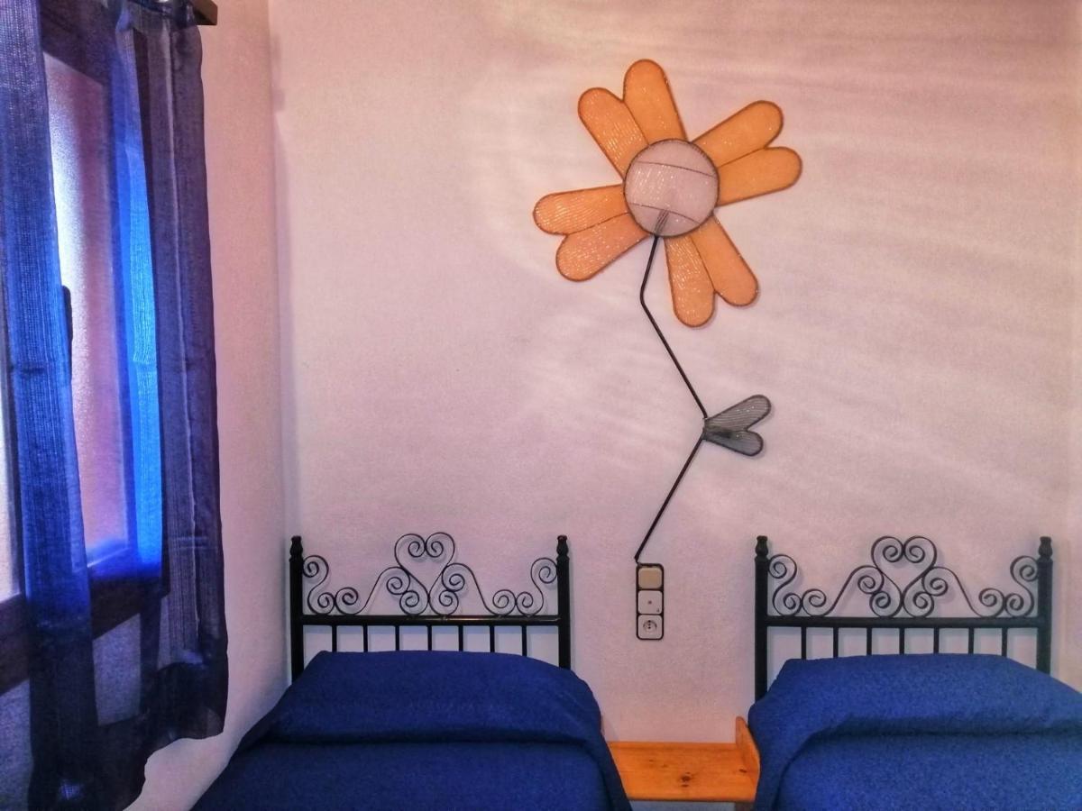 Bed and Breakfast Casa Proyecto Pepe Bravo - Arte De Manos Y Corazon Alozaina Exteriér fotografie
